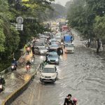 Jalan Daan Mogot Banjir, Lalu Lintas Macet Parah