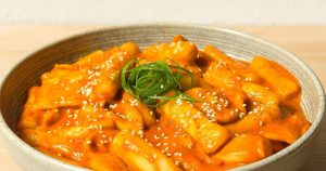 Inovasi Tteokbokki Rose Dengan Sentuhan Rempah Kari Viral