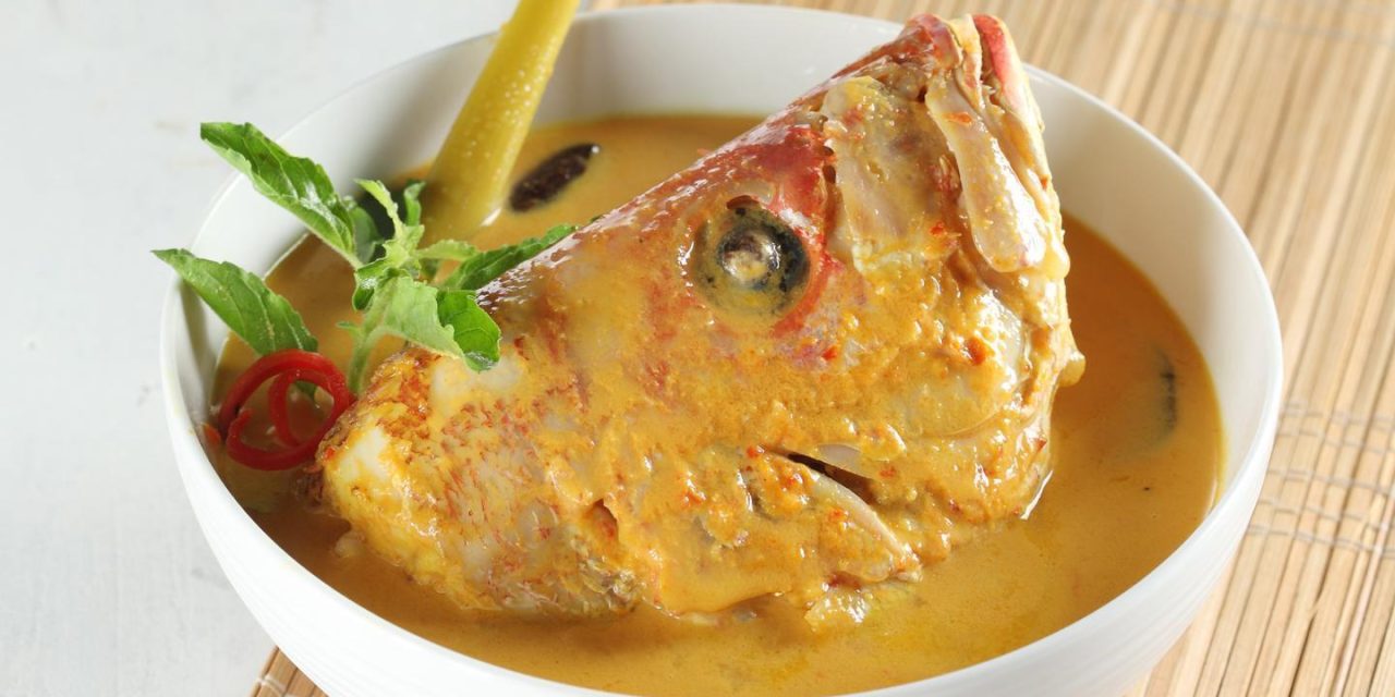 Gulai Kepala Ikan Kakap: Jejak Akulturasi Budaya India Dan Lokal