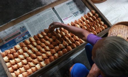 Menelusuri Kue Kolombeng, Roti Spons Kuno Khas Kulon Progo