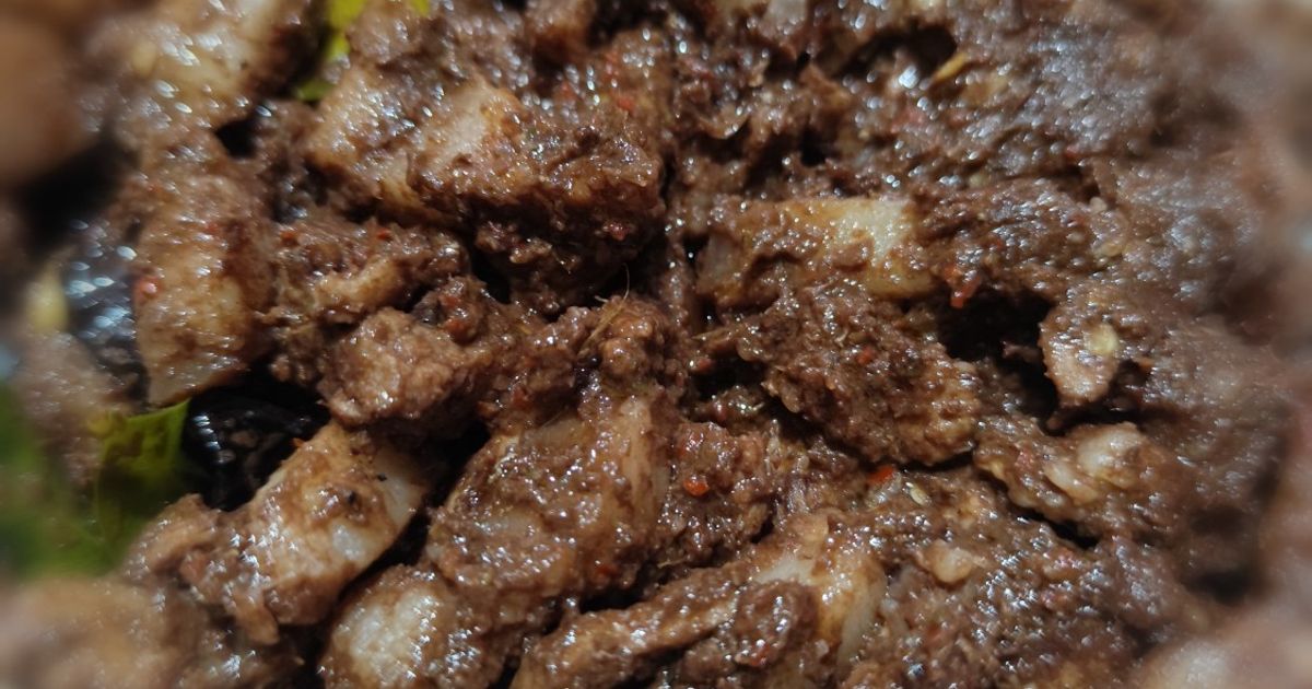 Mengenal Saksang, Olahan Daging Berbumbu Rempah Kaya Rasa