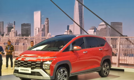 Hyundai STARGAZER X Prime: Tampil Dengan Aksen Merah