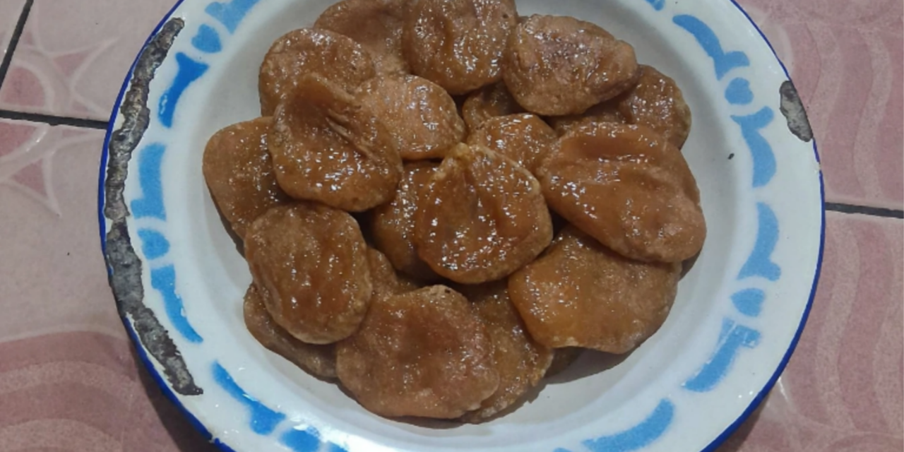 Kue Tumpi Khas Kutai: Berbahan Tepung Pisang Dan Gula Merah