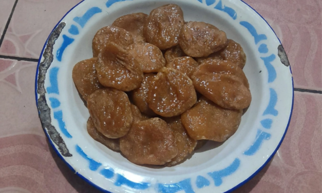 Kue Tumpi Khas Kutai: Berbahan Tepung Pisang Dan Gula Merah