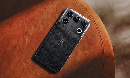 Motorola Signature 27 Resmi Debut Menyasar Pasar Premium
