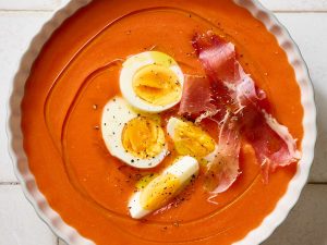 Mencicipi Salmorejo, Sup Dingin Dan Kental Tomat Dari Spanyol
